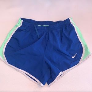 Medium Girls Nike Running Shorts